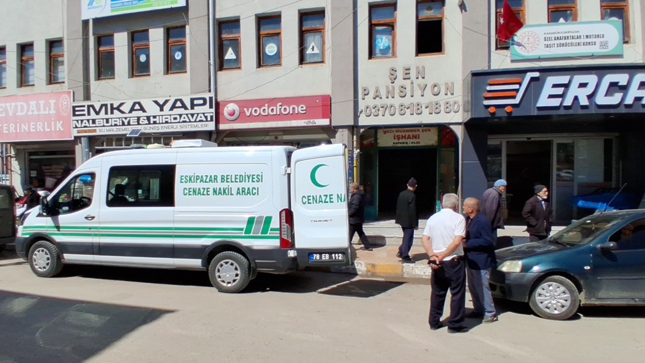 Karabük'te sürücü kursu müdürü odasında ölü bulundu