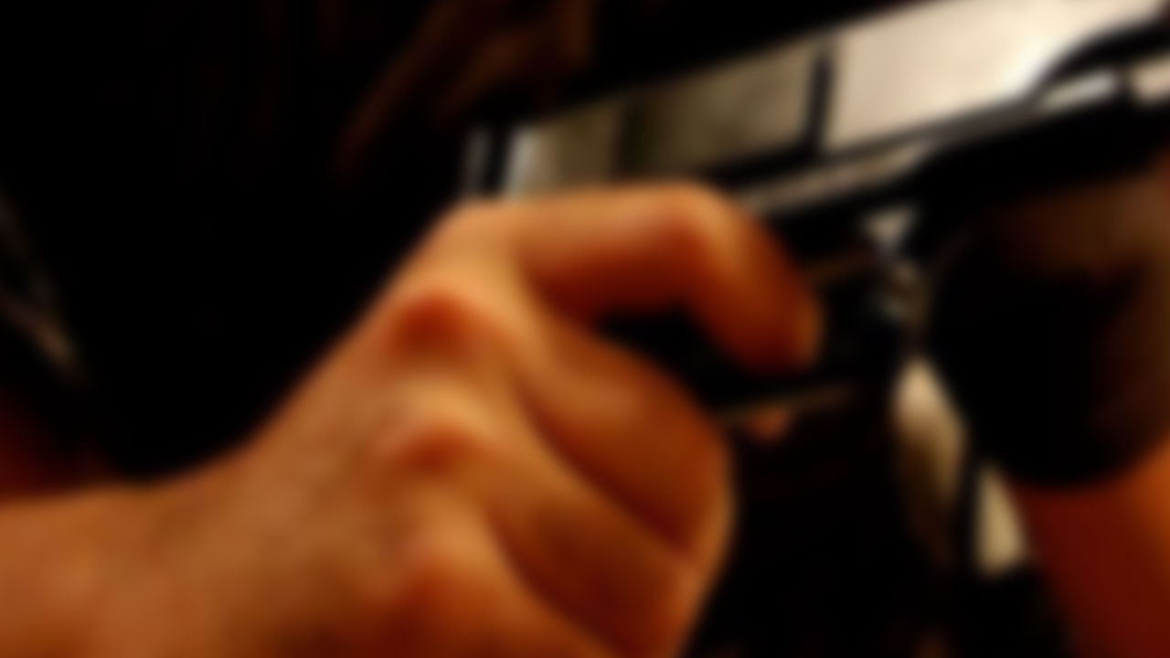 Eski eşini öldüren kişi aynı silahla intihar etti