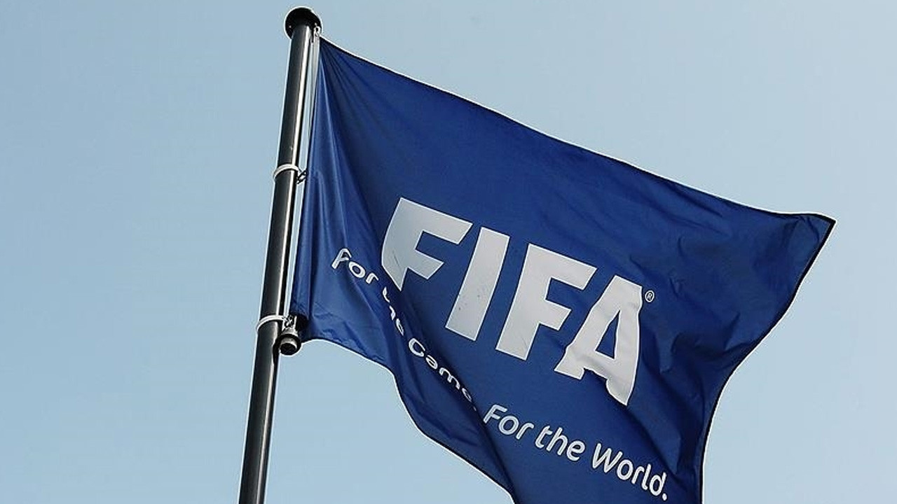 FIFA'dan 2 kulübe transfer yasağı! Süper Lig ekibi 3 dönem transfer yapamayacak