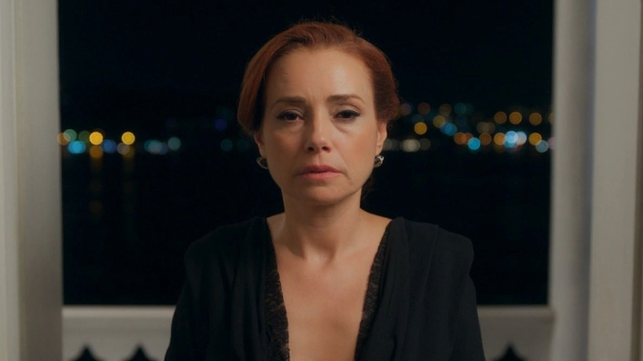 Özgü Namal duyurdu: Kıskanmak dizisi için yolun sonu mu göründü?