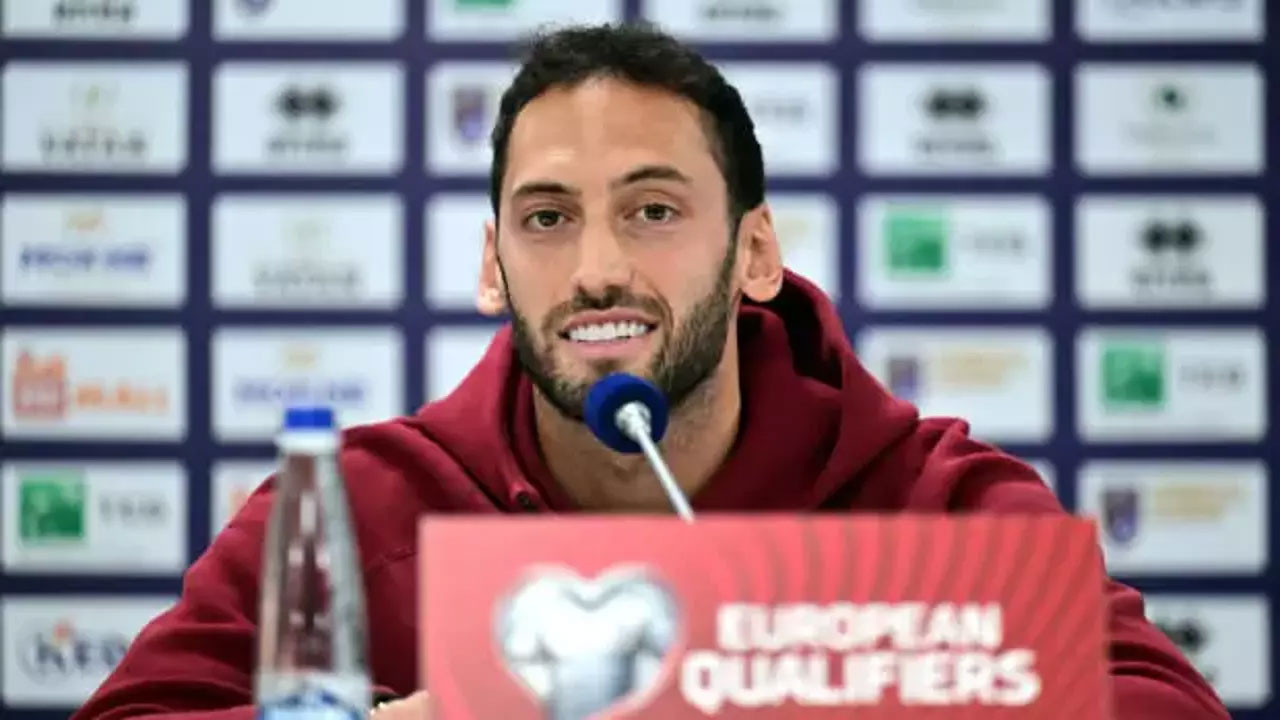 Hakan Çalhanoğlu: Bizi koparmaya çalışanlar var!