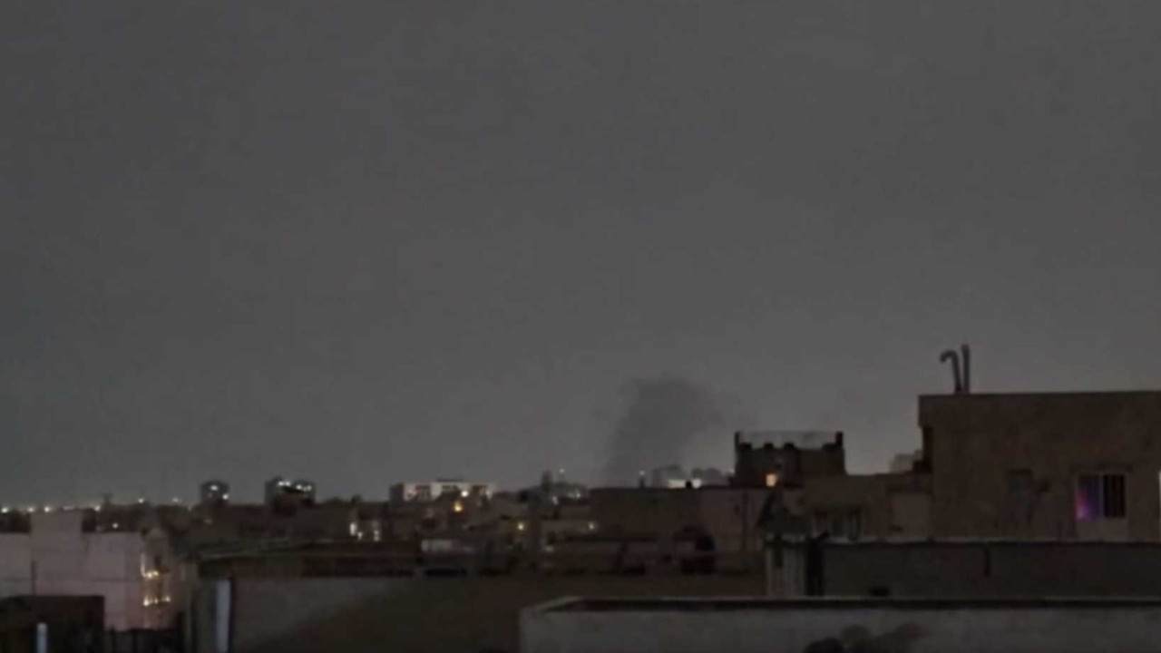 Tahran'da peş peşe patlamalar! Dumanlar yükseliyor...