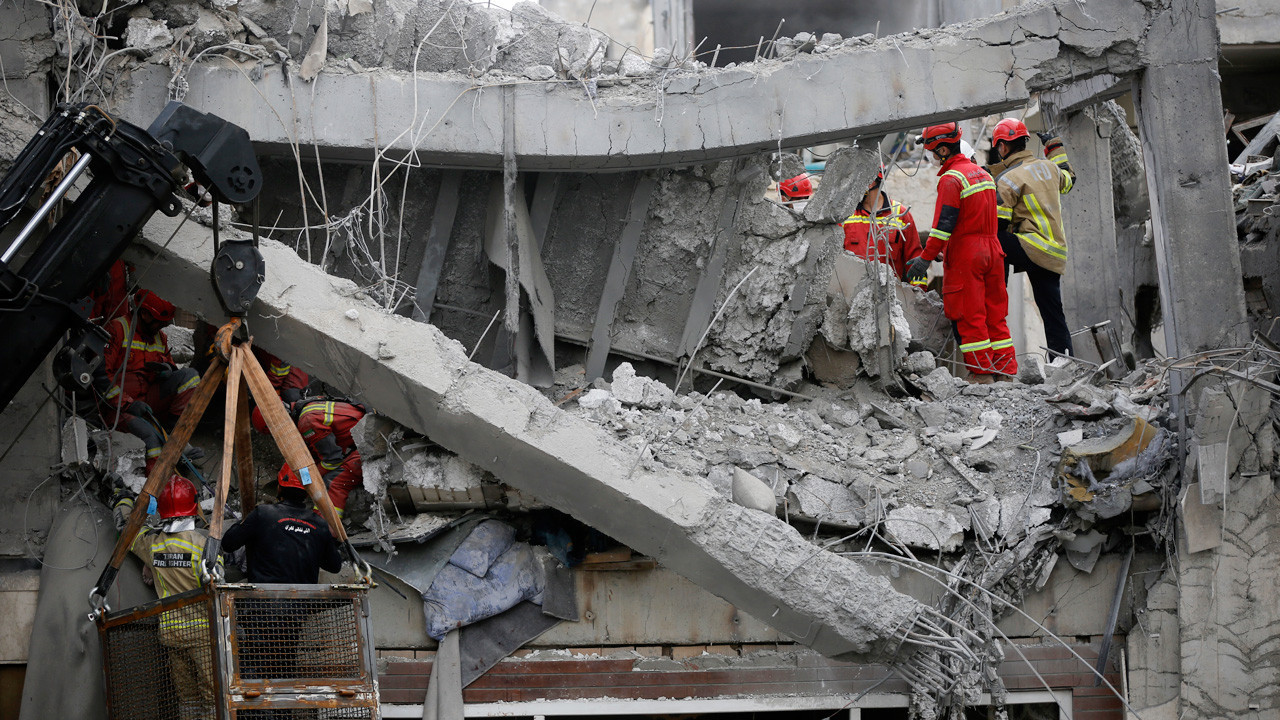 ABD-İsrail'in İran'a saldırılarında İsfahan kentinde bir çelik fabrikası hedef alındı