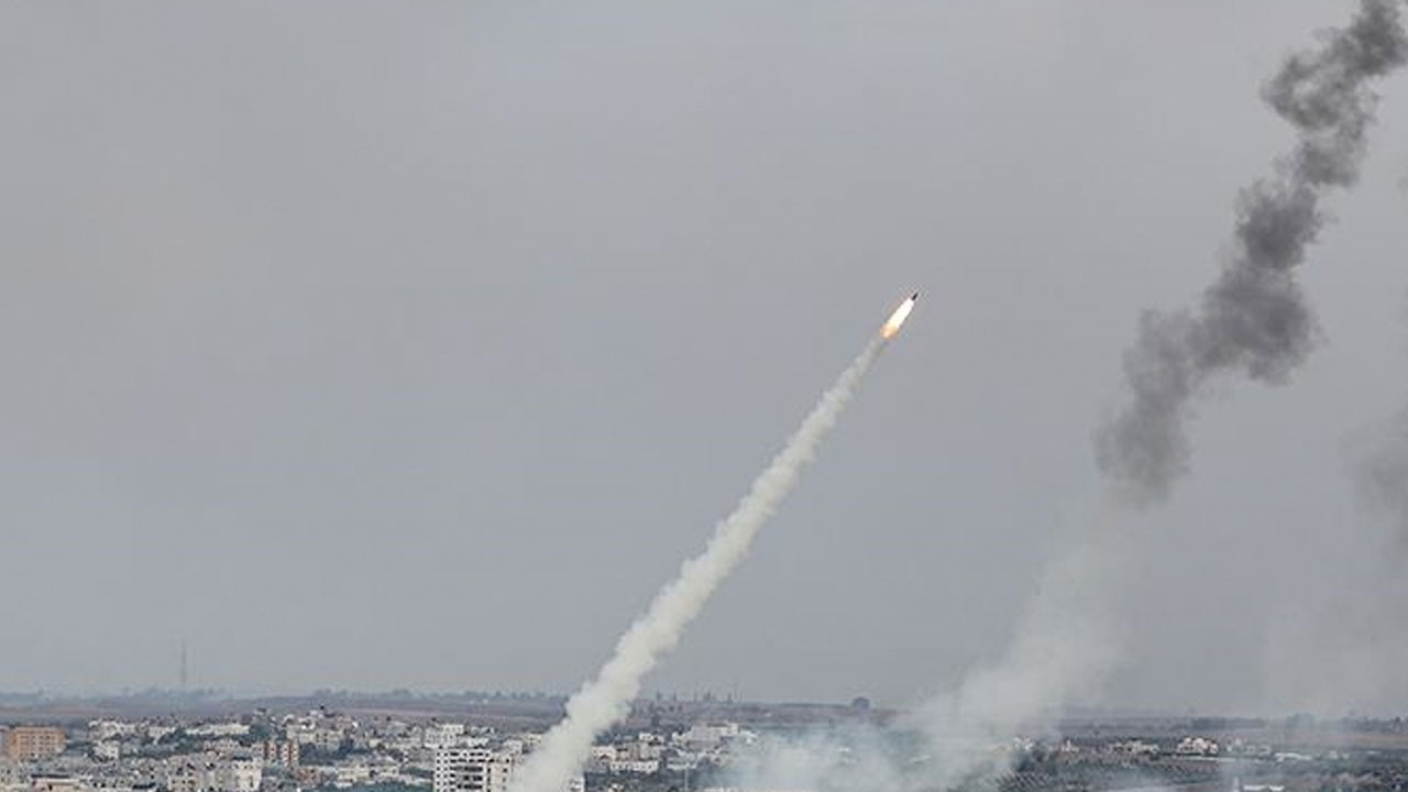 İran ordusu: ABD'ye ait bölgedeki metal sanayi tesisleri hedef alındı