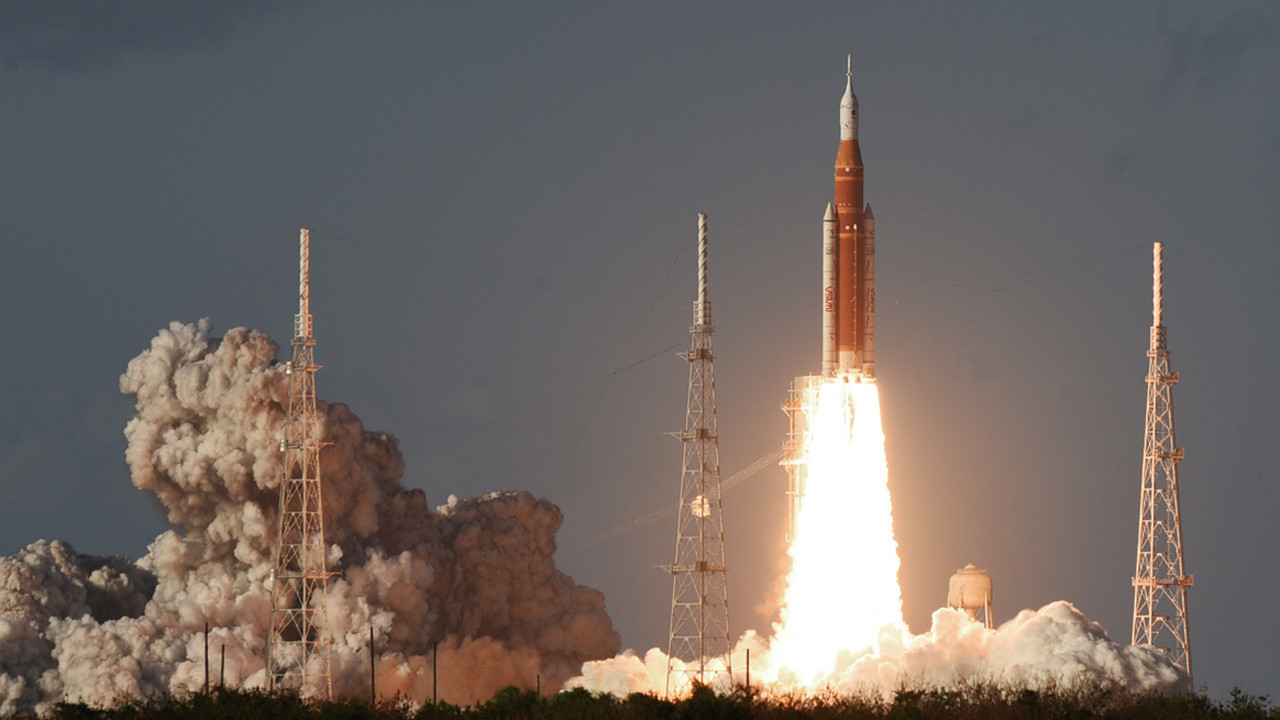 NASA 54 yıl sonra Ay'a ilk insanlı yolculuğu başlattı