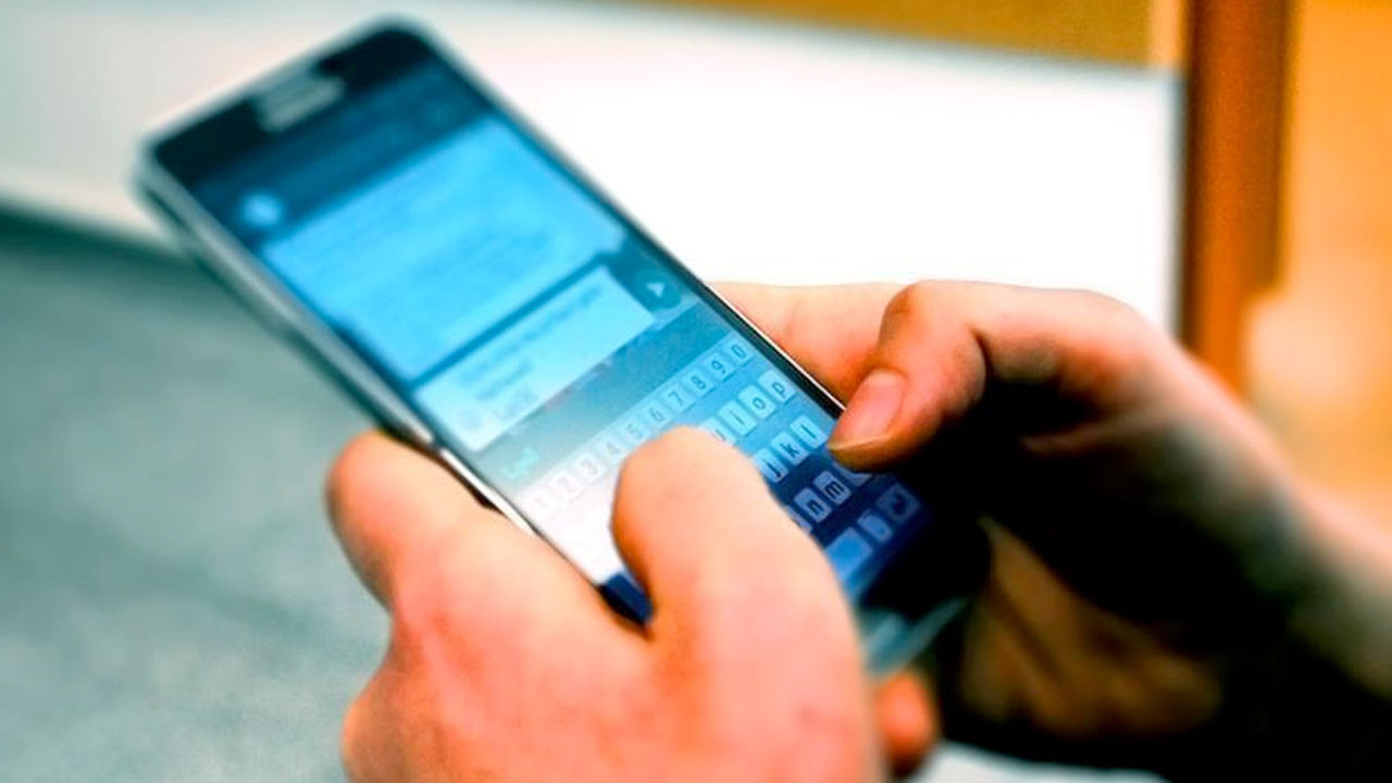 Rahatsız edici SMS ve aramalara karşı yeni tedbirler devrede! Bakan Uraloğlu açıkladı