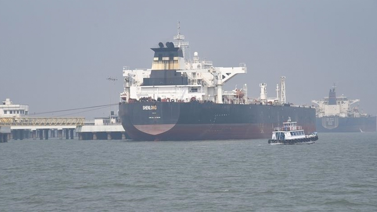 Hürmüz krizi sonrası Hindistan'ın yeni petrol rotası belli oldu