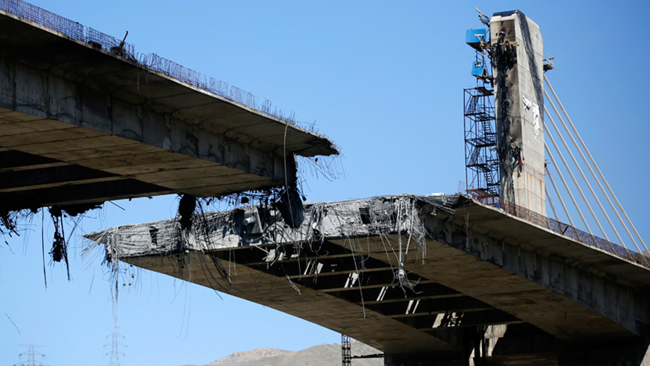 ABD ve İsrail, İran'daki B1 Köprüsü'nü bir kez daha vurdu! Proje Müdürü gözyaşlarına boğuldu