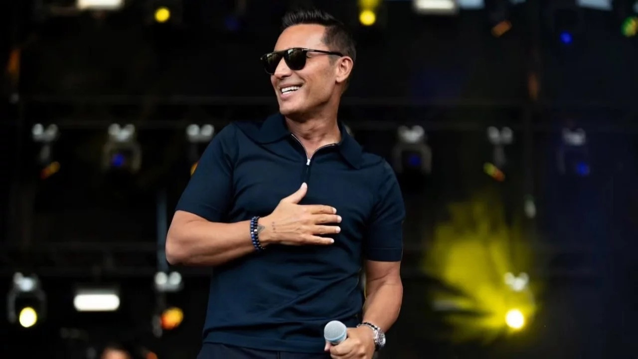 Mustafa Sandal Saygı1 konseri! Ziynet Sali ve Ece Seçkin'in performansı hayran bıraktı