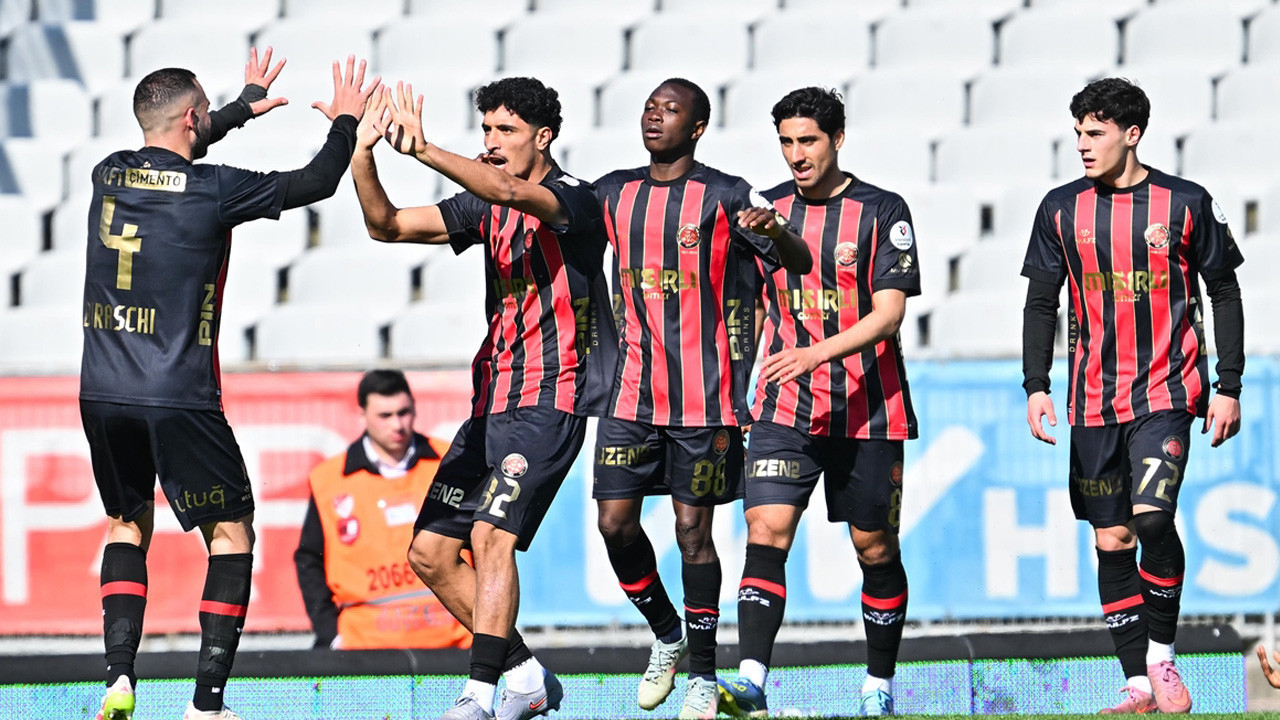 Fatih Karagümrük, Çaykur Rizespor'u puansız gönderdi