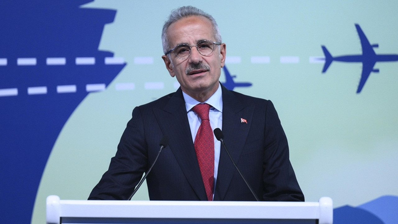Bakan Uraloğlu açıkladı: Havalimanları 3 ayda yaklaşık 50 milyon yolcu ağırladı