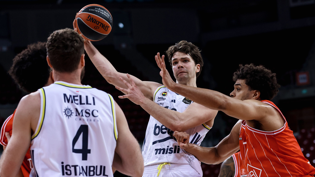 Fenerbahçe Beko Avrupa Ligi'nde kaybetti son 7 maçta 6. kez mağlup oldu