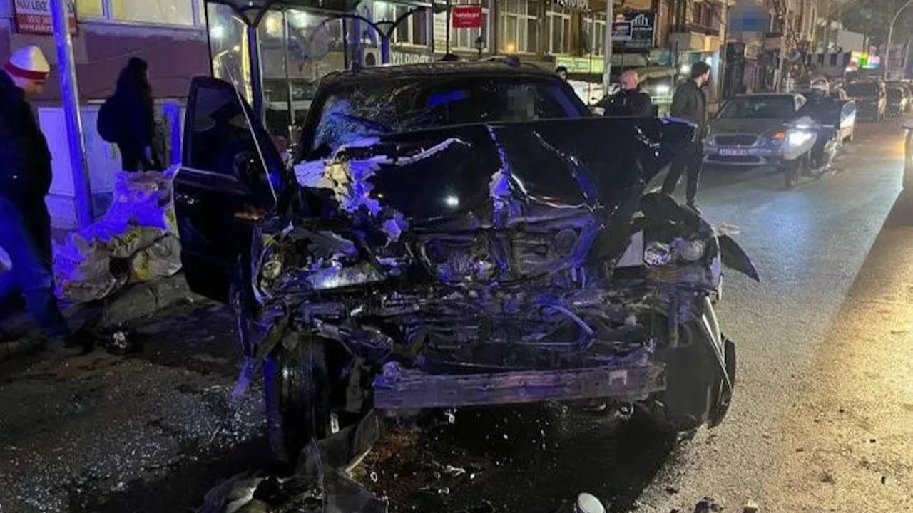 Kocaeli'de iki SUV tipi araç çarpıştı: 7 kişi yaralı