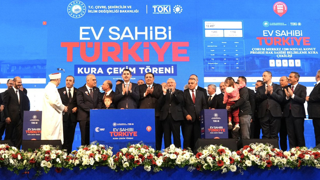 Bakan Kurum, Çorum'daki kura çekim töreninde konuştu: Bizi eleştirenler oldu, cevabı hep sahada verdik