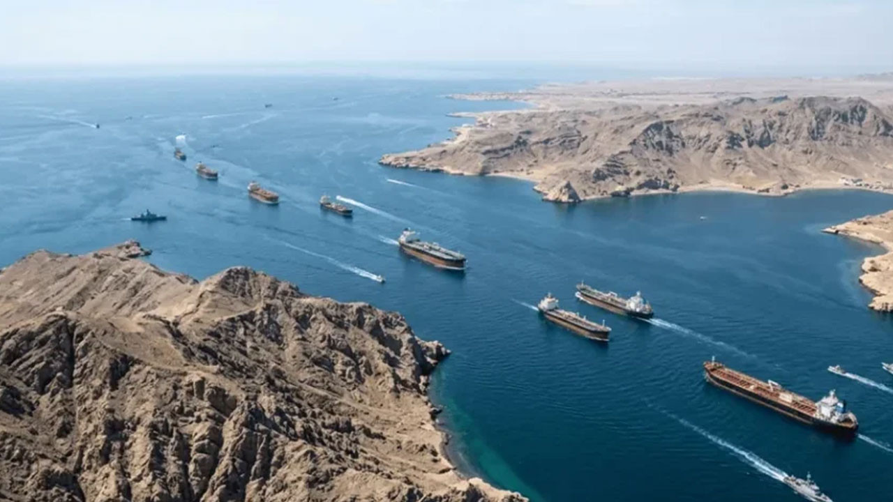 İran'dan Hürmüz Boğazı bildirisi: Geçişler tamamen İran Silahlı Kuvvetlerinin denetiminde