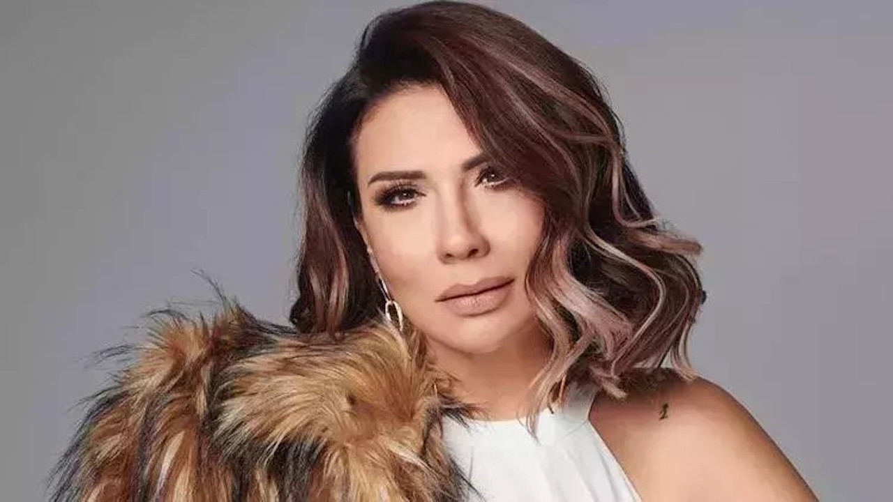 Işın Karaca'ya şok! Komşu ülkeden deport edildi