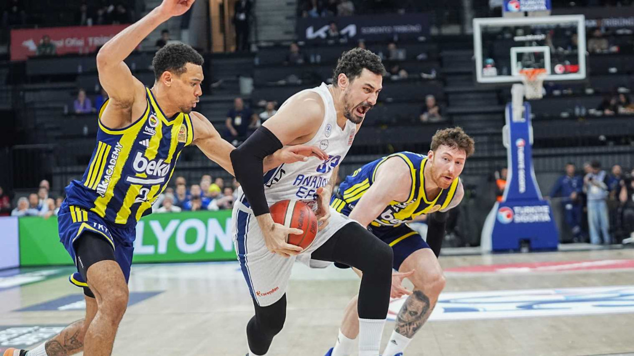 Fenerbahçe Beko’dan Anadolu Efes karşısında rahat zafer