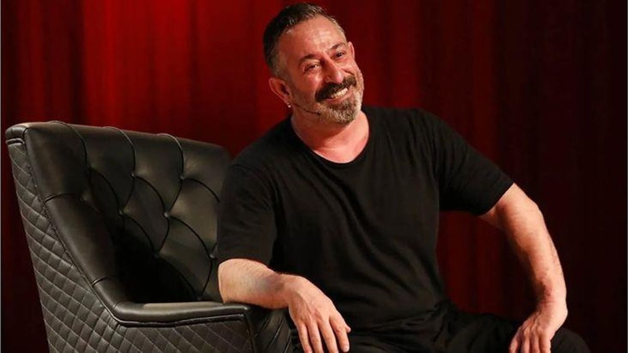 Cem Yılmaz'a şok! Sahnede anlattığı vize olayı başına geldi