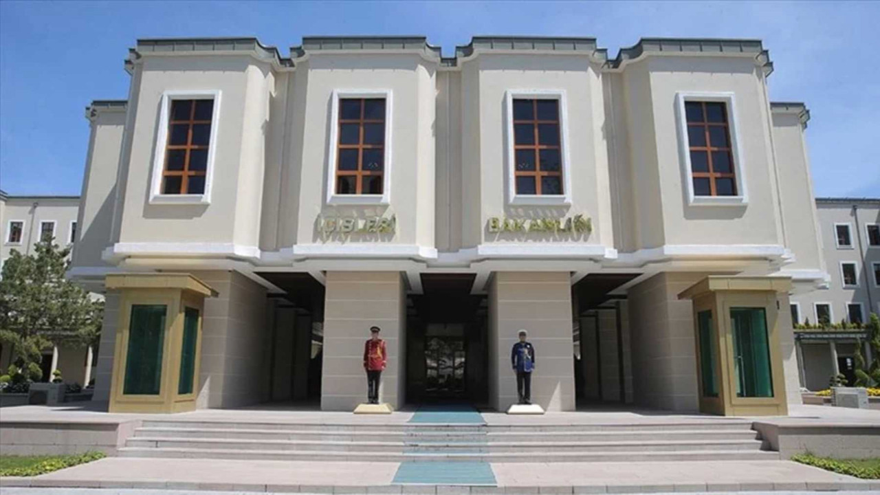 Okul saldırıları sonrası kritik güvenlik toplantısı