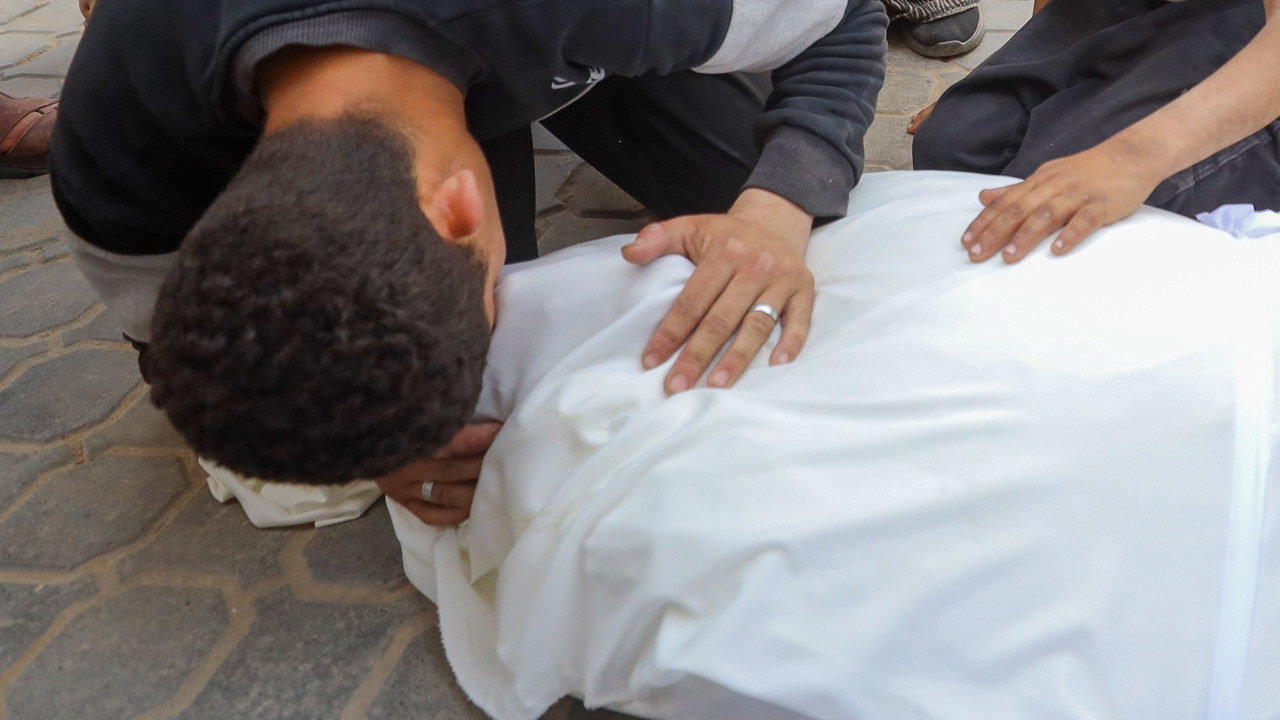 Gazze'de düğün hazırlığı için yola çıkan iki kardeş İsrail saldırısında öldü