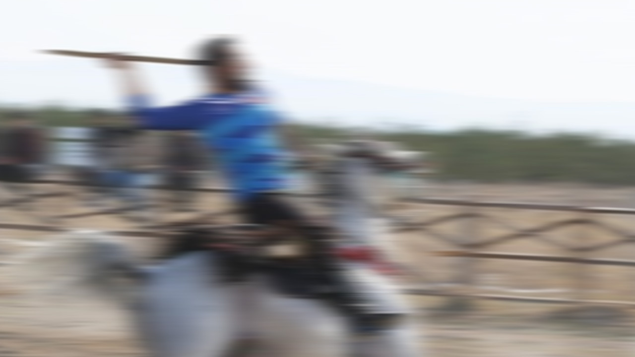 Turnuvada feci kaza! Cirit sporcusu ağır yaralandı, at öldü