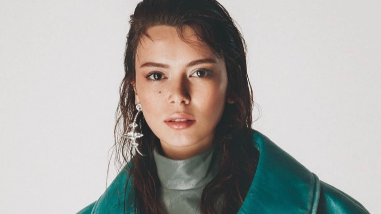 Seray Kaya'dan yeni paylaşım! Sultana filmi ile sınırları zorladı...