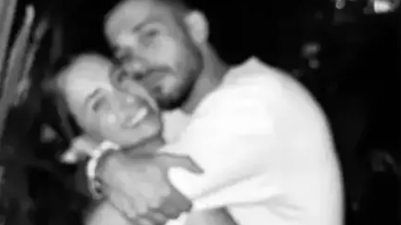 Buse Terim'den mutluluk paylaşımı! Aşk dolu dizgin...