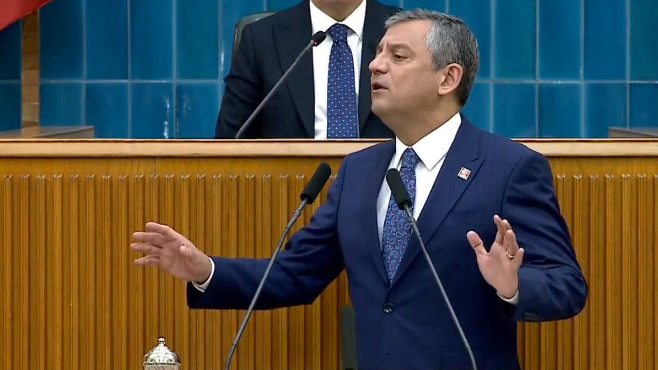 Özgür Özel'den iktidara çağrı: 55 milletvekilini istifasını getirmeyen namerttir.