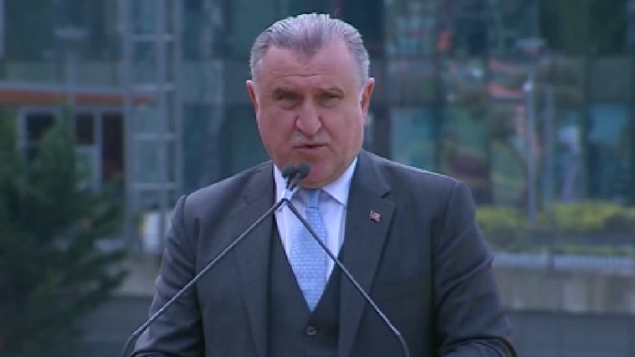 Bakan Osman Aşkın Bak: Şampiyon Cimbom için çalışmaya devam edeceğiz