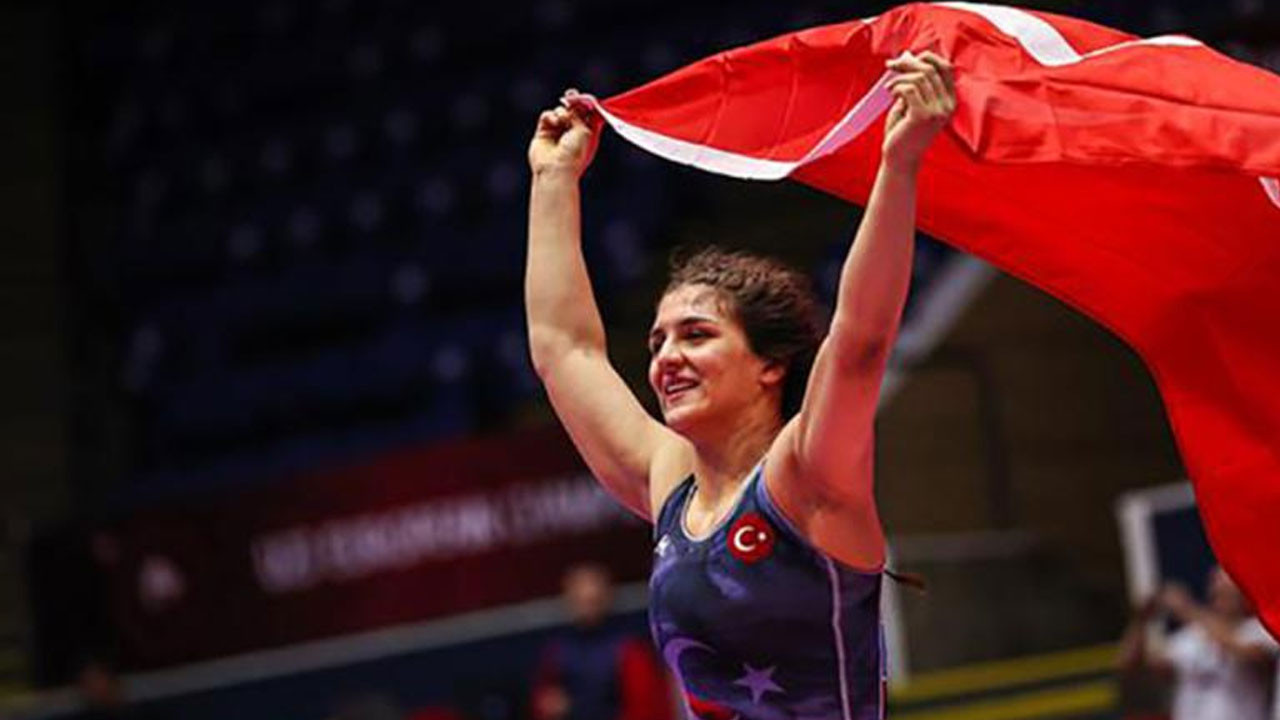 Milli güreşçimiz Nesrin Baş Avrupa şampiyonu