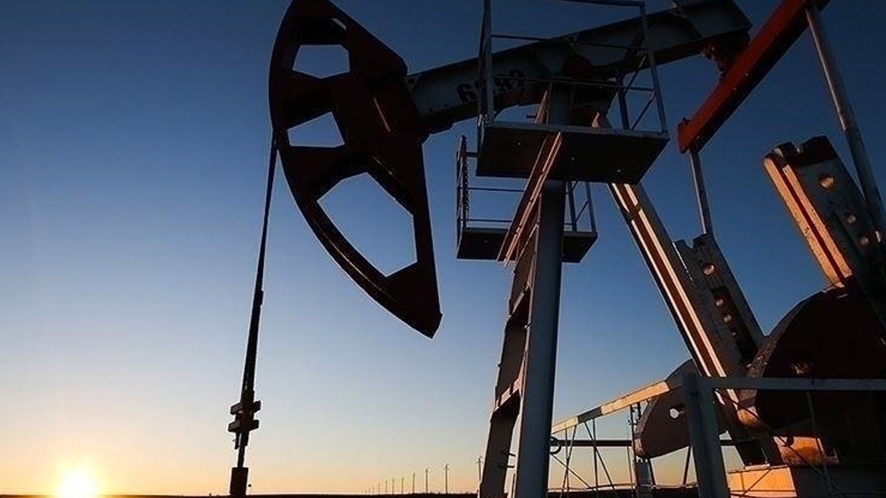 Petrol yeniden yükseldi! Son fiyata bakın