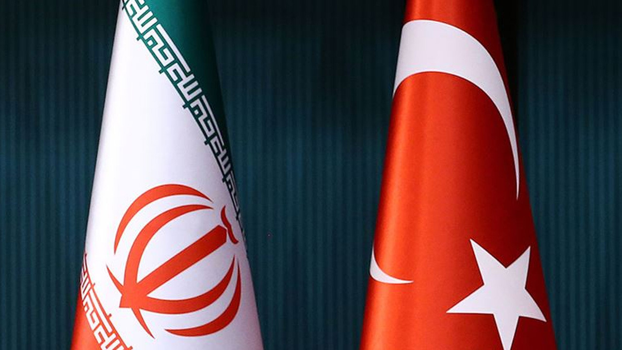 Türkiye'den İran'a tıbbi malzeme yardımı! 6 tır yola çıktı