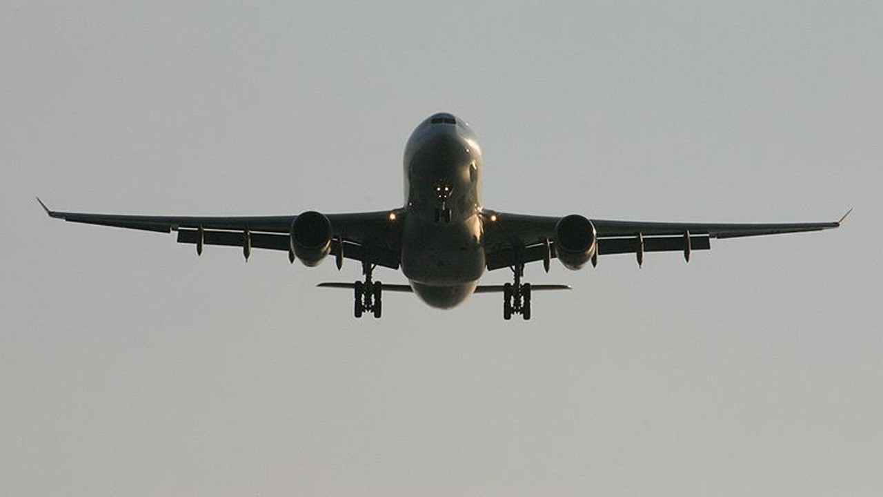 İran devlet televizyonu: İran dış hat uçuşlarına yeniden başladı, ilk uçuş İstanbul'a yapıldı