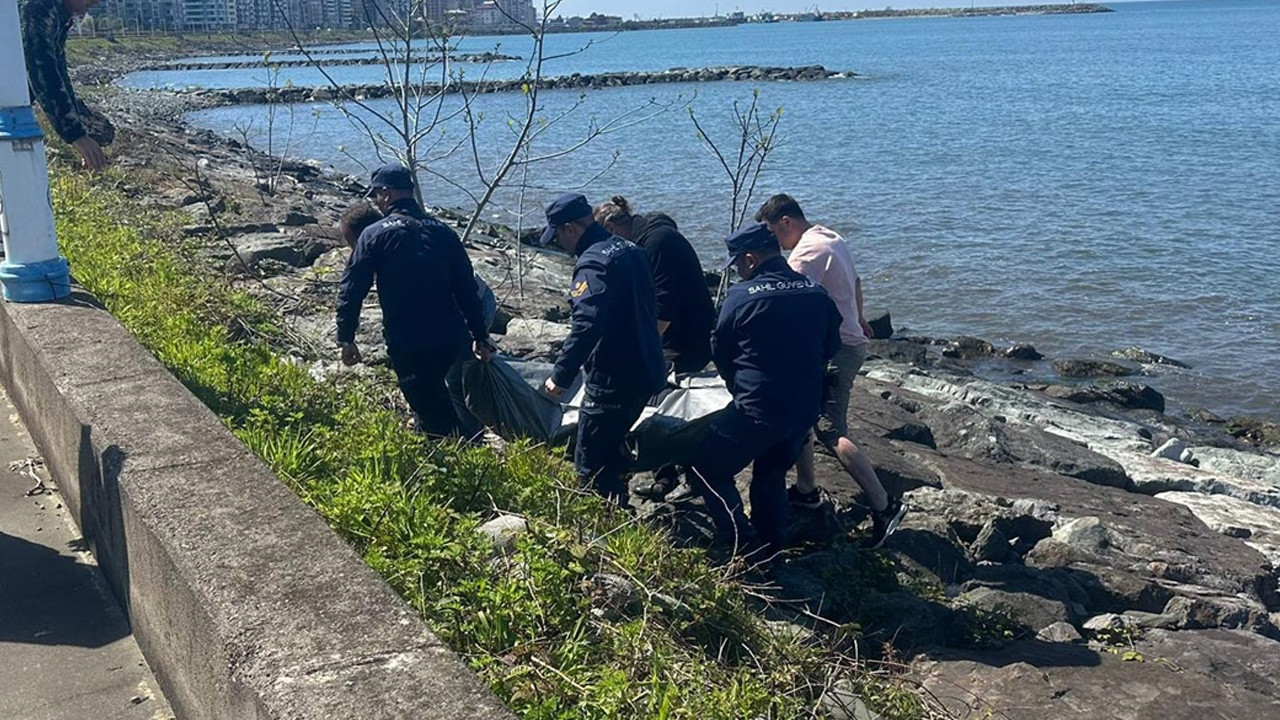 Rize'de denizde erkek cesedi bulundu