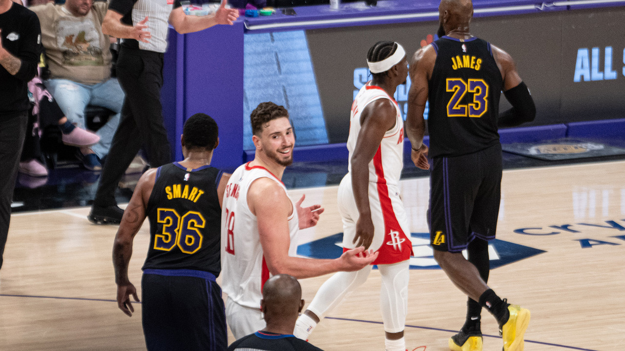 Rockets, Alperen'in "double double"ına rağmen Lakers'a kaybetti