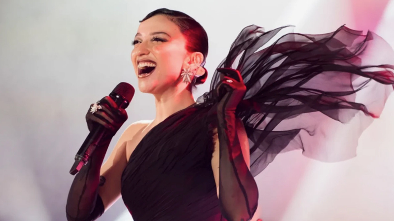 Tarzını sil baştan değiştirdi! Melike Şahin’in yeni saçları olay oldu görenler tanıyamadı