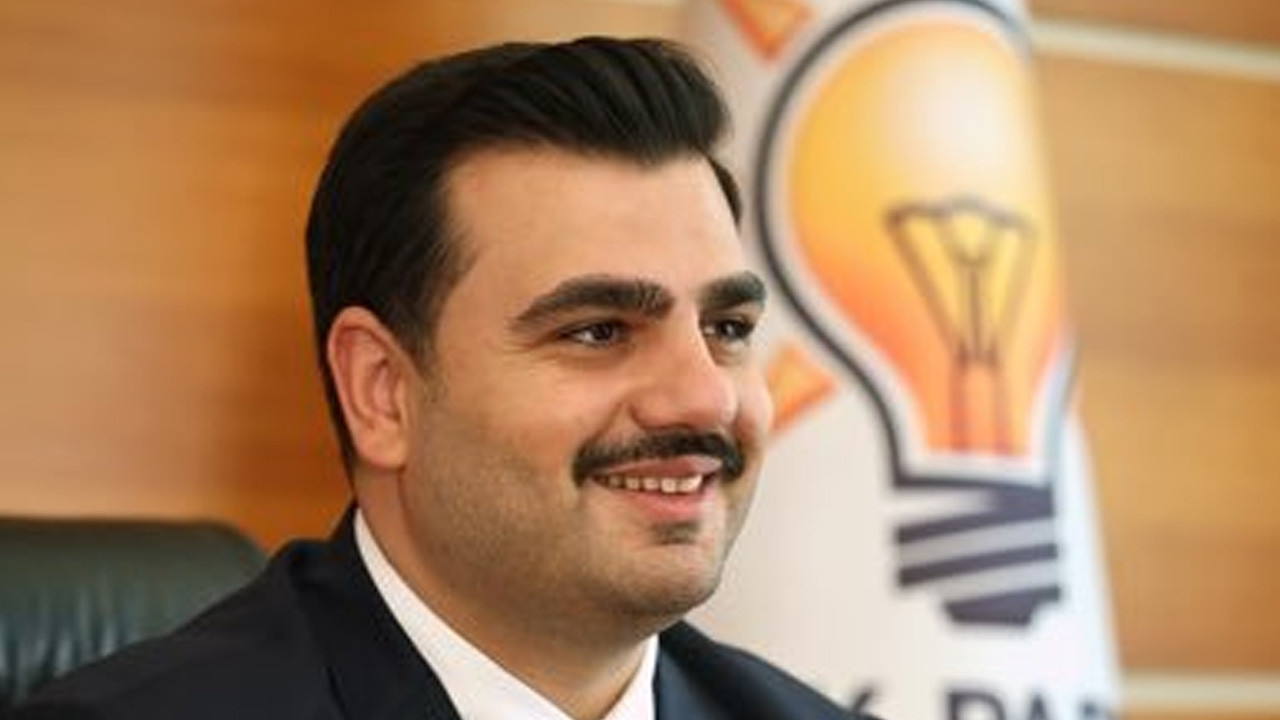 AK Partili İnan'dan araçlara parti logolu kart bırakanlara tepki: Kınıyoruz ve takipçisiyiz