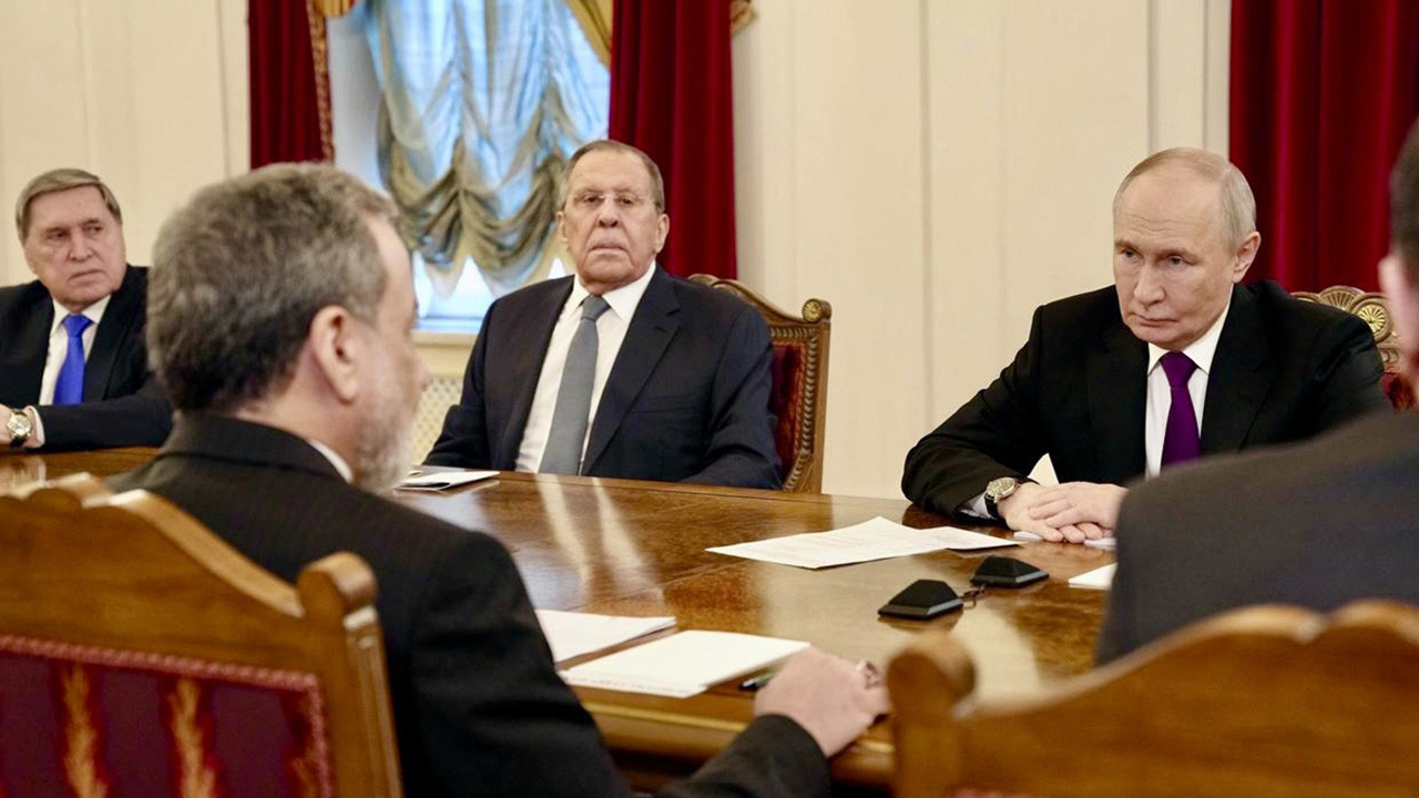 Rusya Devlet Başkanı Putin, İran Dışişleri Bakanı Erakçi ile görüştü