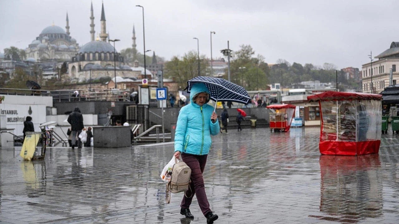 AKOM'dan İstanbullu'ya uyarı! Perşembeye kadar bahar ama sonrası fena...