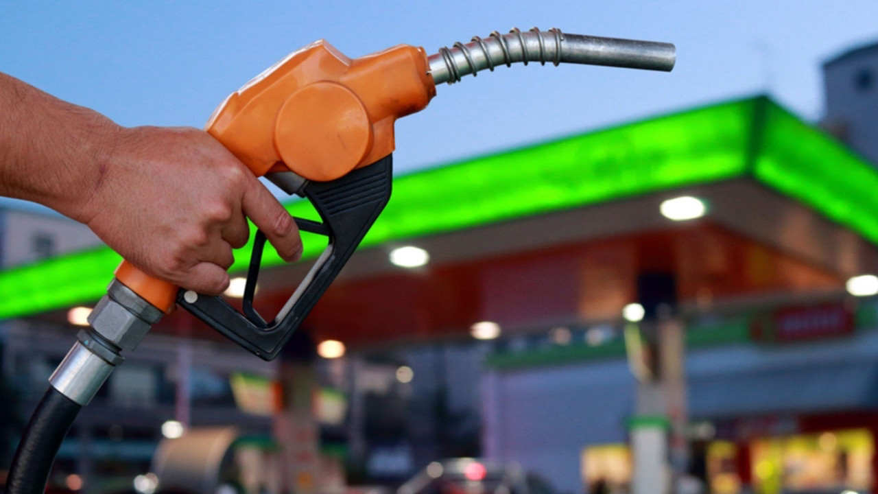 Akaryakıta çifte zam! Gece yarısı tabelalar değişti