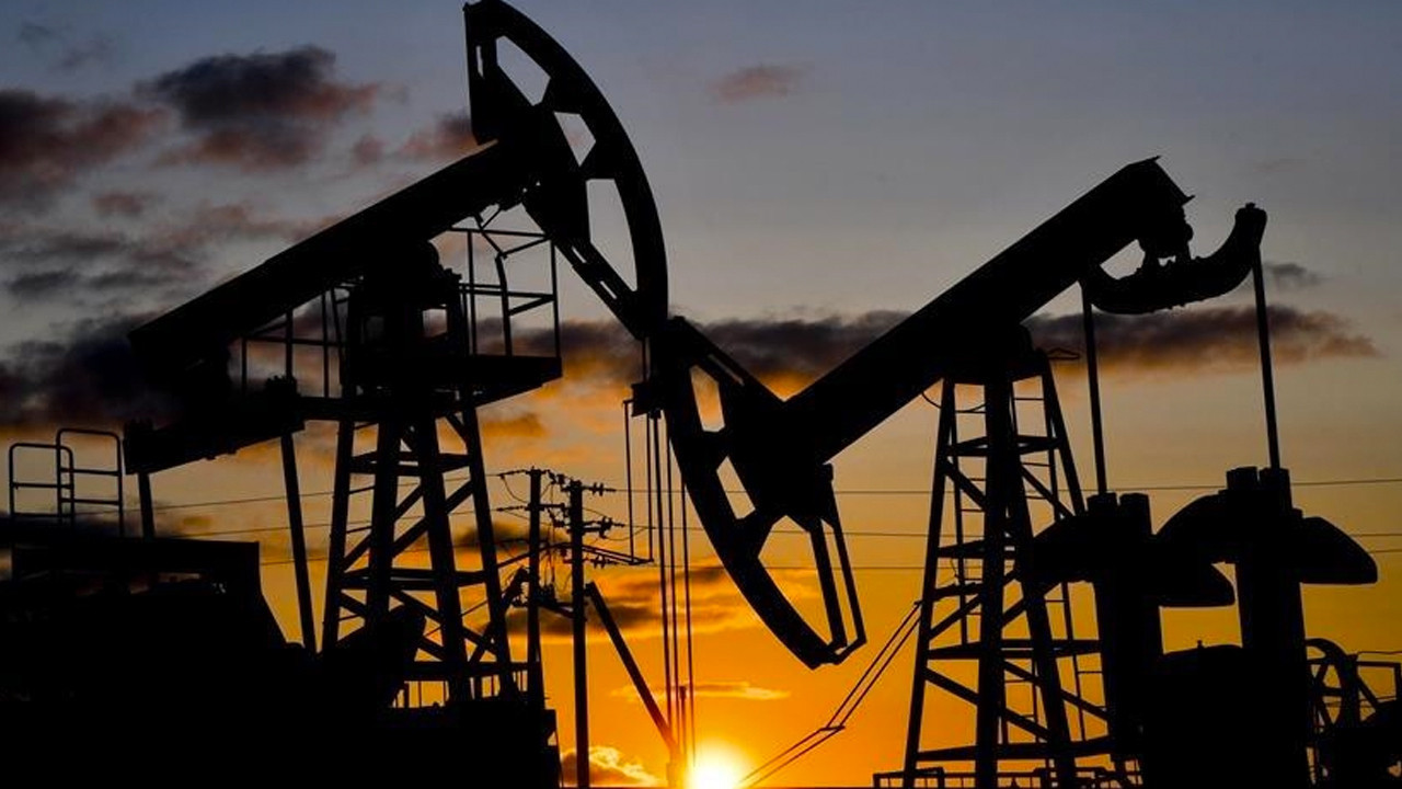 Hürmüz endişesi sürüyor! Petrol fiyatları yeniden yükselişe geçti