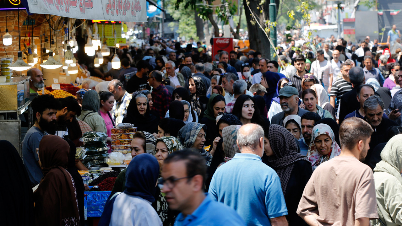 Tahran’da ateşkesle birlikte günlük yaşam savaş öncesi rutinine döndü