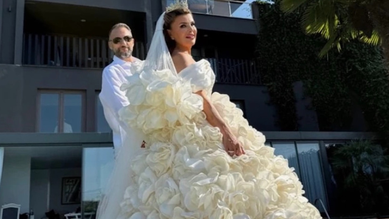 Nuray Sayarı'dan bomba haber! 55 yaşındaki ünlü astrolog ikiz bebek bekliyor!