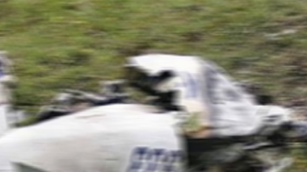 Uçak, hangara çarptı! Ölü ve yaralılar var