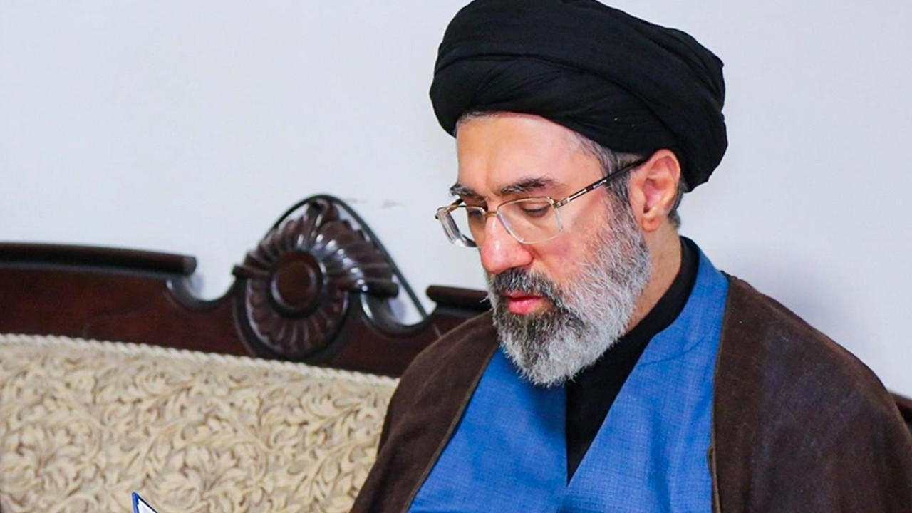 İran lideri Hamaney'den Hürmüz Boğazı açıklaması