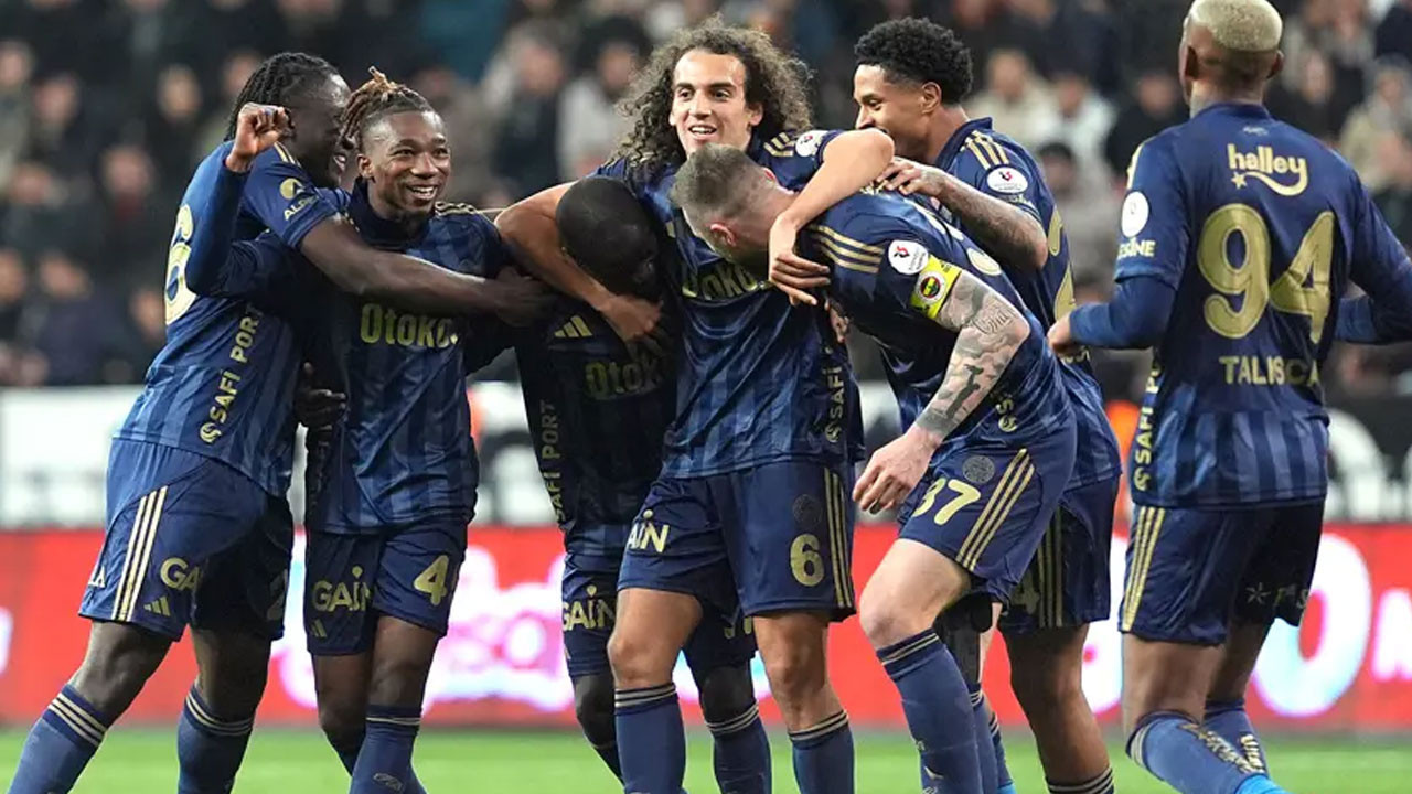 Fenerbahçe ile Başakşehir karşı karşıya geliyor