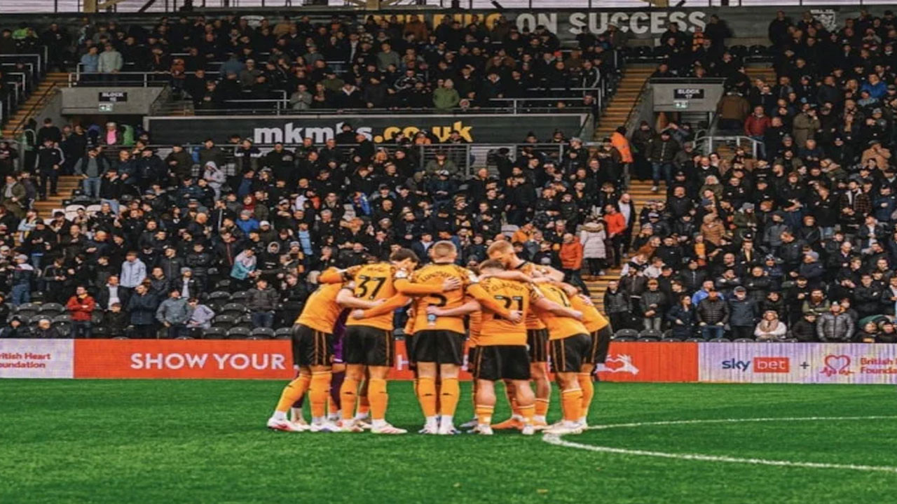 Hull City, Premier Lig yolunda play-off oynayacak