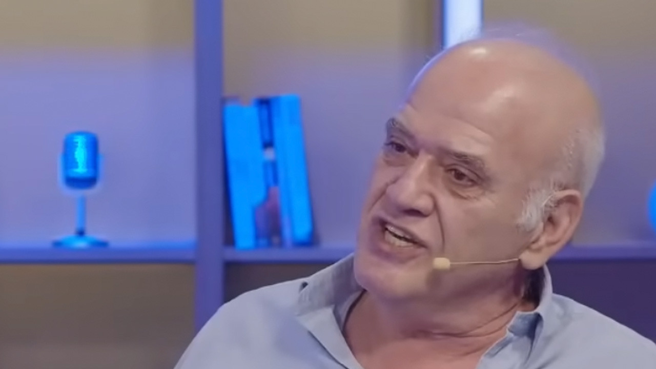 Ahmet Çakar'dan 'Soyunma odasında yumruklu kavga' iddiası! Fenerbahçe'den açıklama