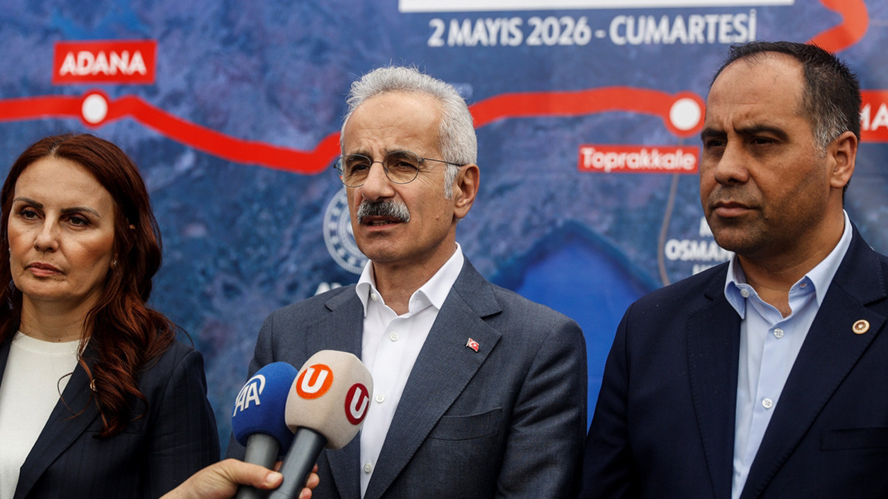 Bakan Uraloğlu, Mersin-Adana-Osmaniye-Gaziantep Hızlı Tren Projesi'nde incelemelerde bulundu