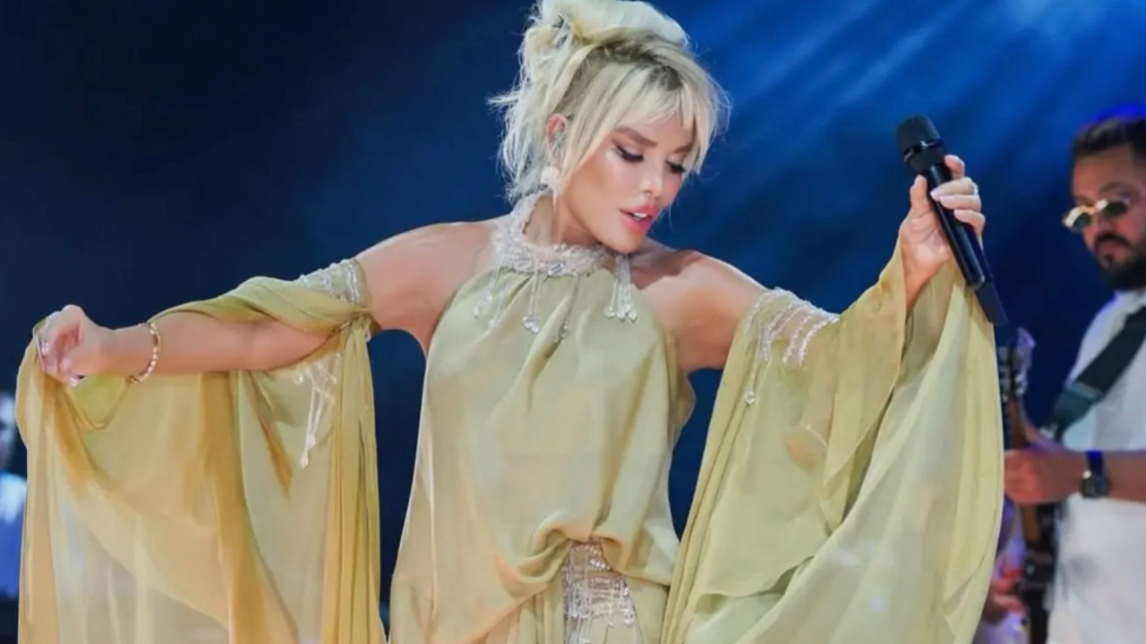 Ajda Pekkan'dan Manifest hamlesi! Düete yorum yağdı...